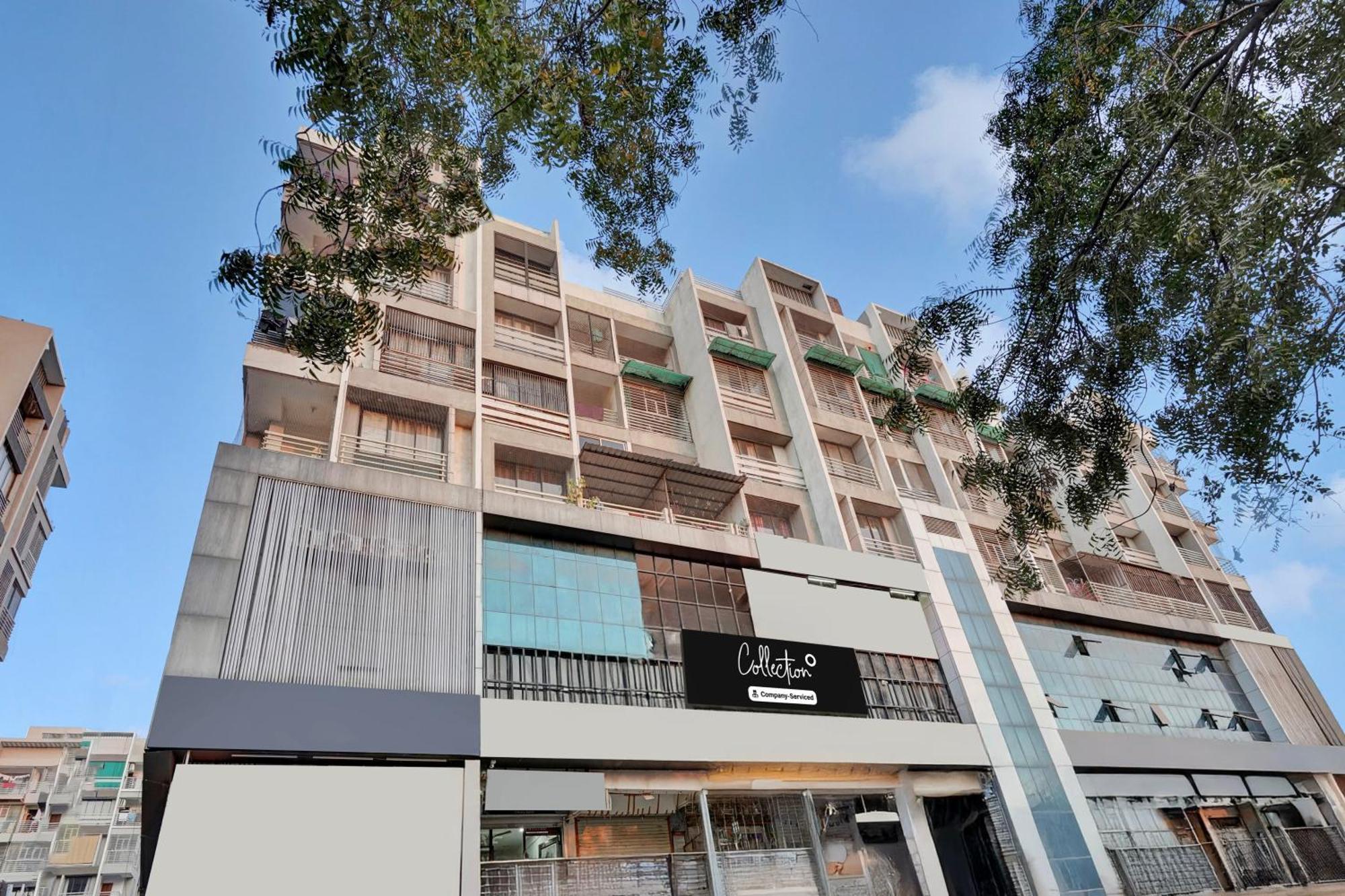 Super Collection O Kudasan Gandhinagar Formerly Hotel Royal Mansion Exterior foto